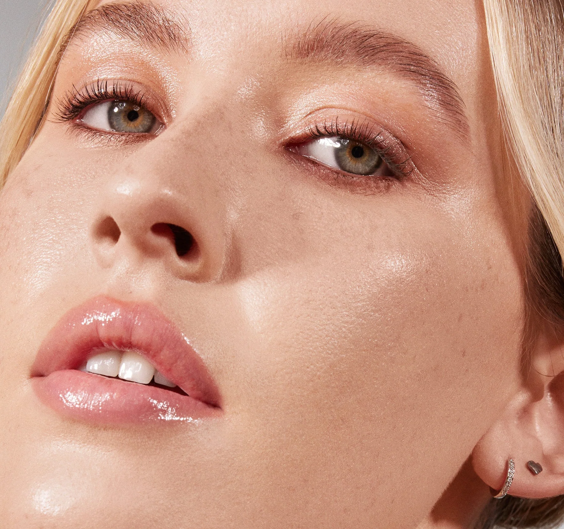 Lightform Extended Hydration Foundation - Image 14