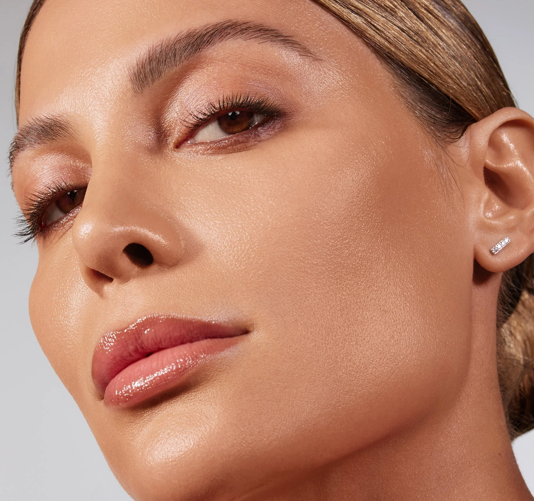 Lightform Extended Hydration Foundation - Image 58